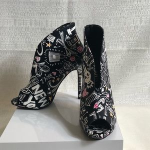 Liliana Black and White Graphic Ankle Booties